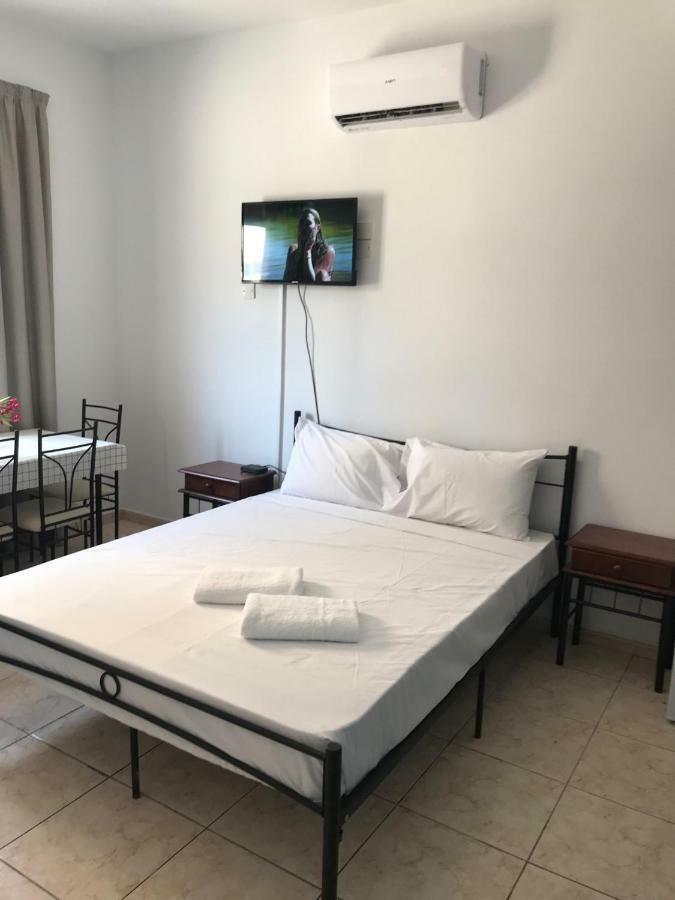 Aparthotel Athinas Court Pafos Zewnętrze zdjęcie